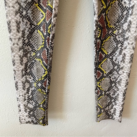 COMMANDO faux leather Animal Print Perfect Control Legging snakeskin size L NWT - Picture 6 of 13